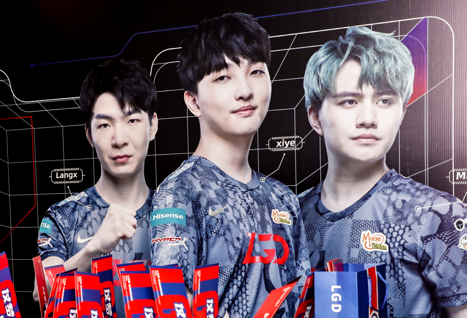 与此同时 与此同时