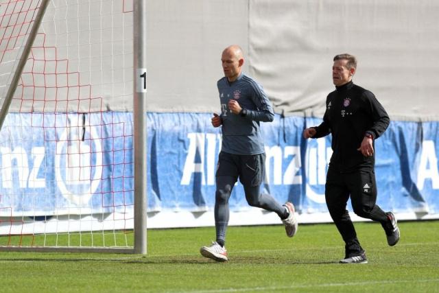 如今又将目 如今又将目