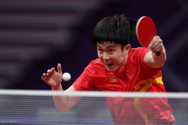 他凭借自己 他凭借自己